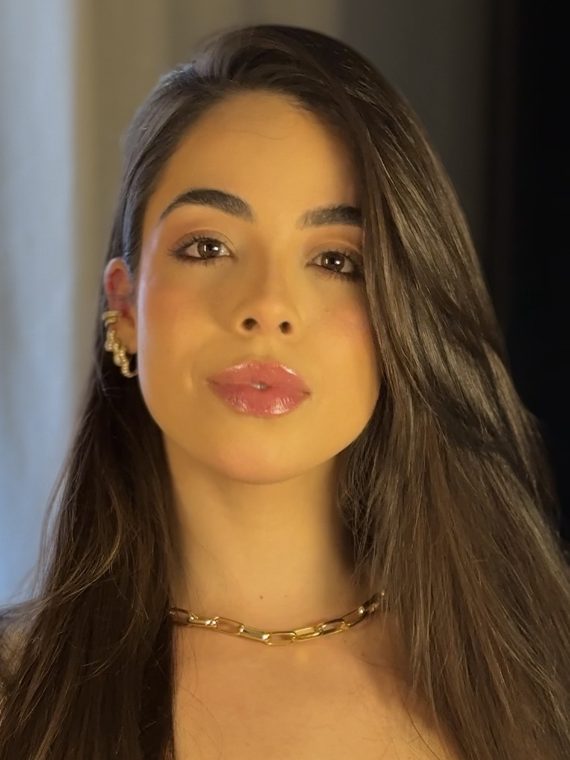 Bruna Bueno